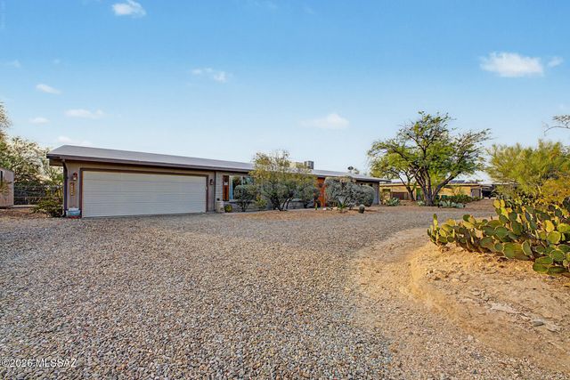 6851 N Machiavelli Way, Tucson, AZ 85741