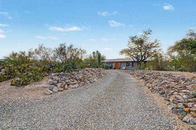 6851 N Machiavelli Way, Tucson, AZ 85741