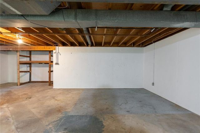 5869 N Oakley Street, Kansas City, MO 64119