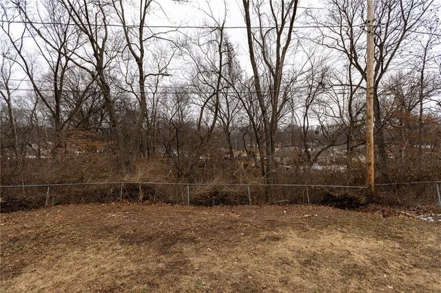 5869 N Oakley Street, Kansas City, MO 64119