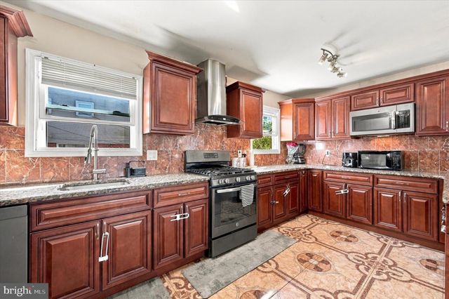 8949 HAVEN PL, Philadelphia, PA 19152