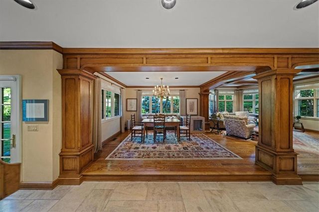 5800 Brookbank Lane, Mission Hills, KS 66208