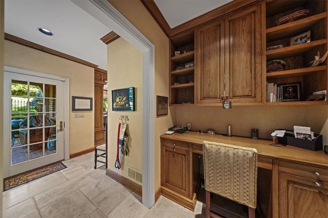 5800 Brookbank Lane, Mission Hills, KS 66208