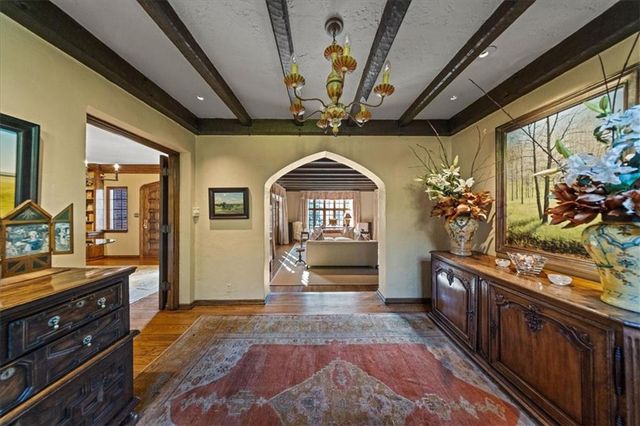 5800 Brookbank Lane, Mission Hills, KS 66208
