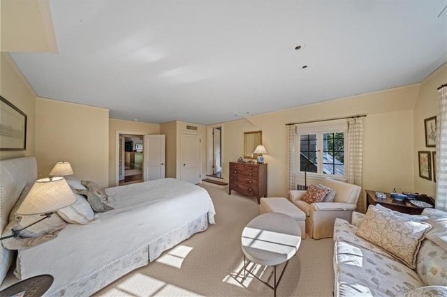 5800 Brookbank Lane, Mission Hills, KS 66208