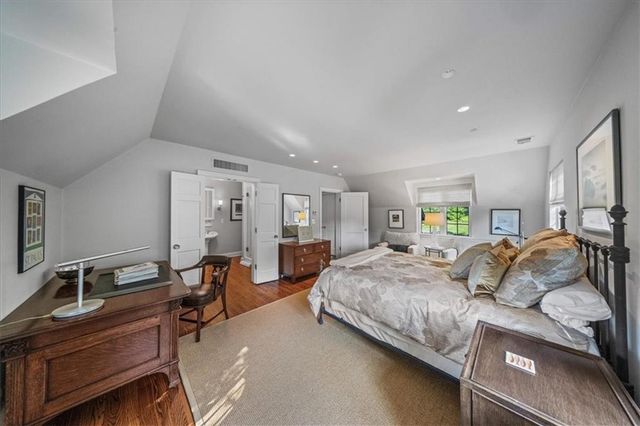 5800 Brookbank Lane, Mission Hills, KS 66208