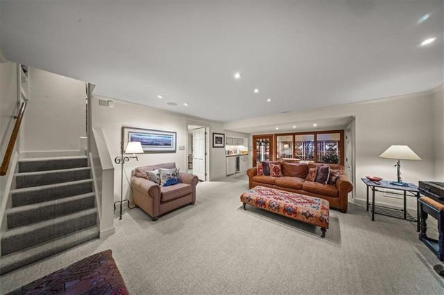 5800 Brookbank Lane, Mission Hills, KS 66208