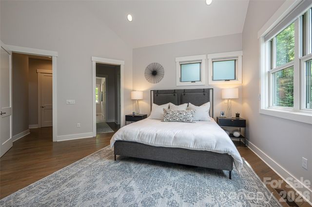 57 Villa Nova Drive, Asheville, NC 28804