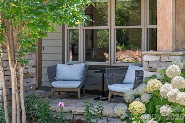57 Villa Nova Drive, Asheville, NC 28804
