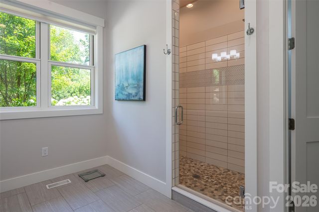 57 Villa Nova Drive, Asheville, NC 28804