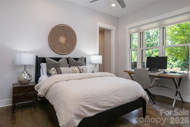 57 Villa Nova Drive, Asheville, NC 28804