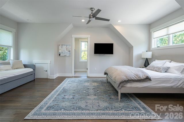 57 Villa Nova Drive, Asheville, NC 28804