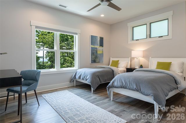 57 Villa Nova Drive, Asheville, NC 28804