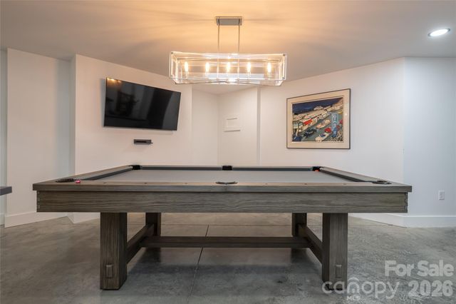 57 Villa Nova Drive, Asheville, NC 28804