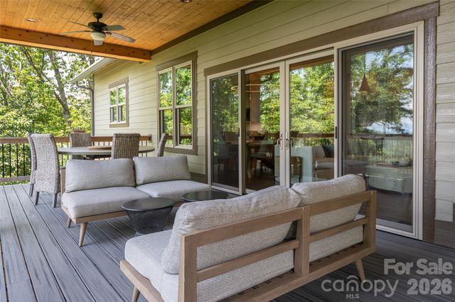 57 Villa Nova Drive, Asheville, NC 28804