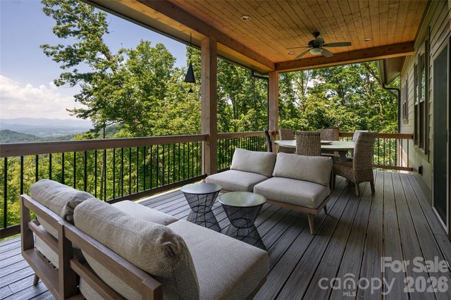 57 Villa Nova Drive, Asheville, NC 28804