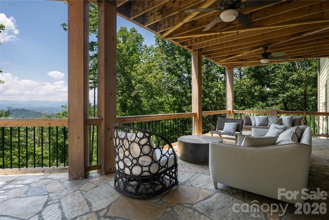 57 Villa Nova Drive, Asheville, NC 28804