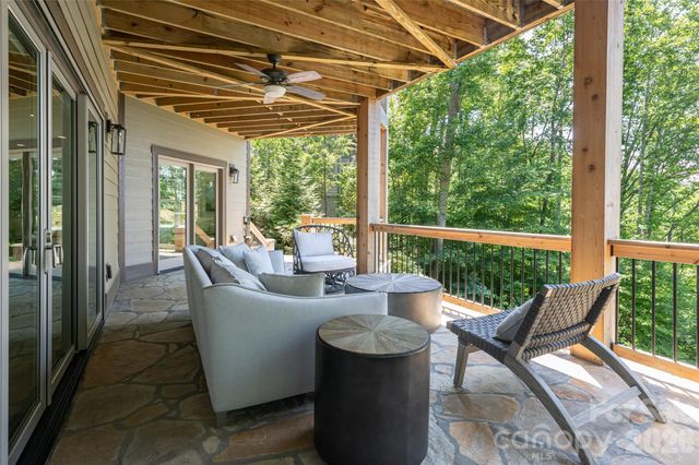 57 Villa Nova Drive, Asheville, NC 28804