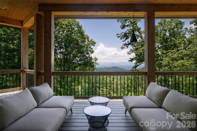 57 Villa Nova Drive, Asheville, NC 28804