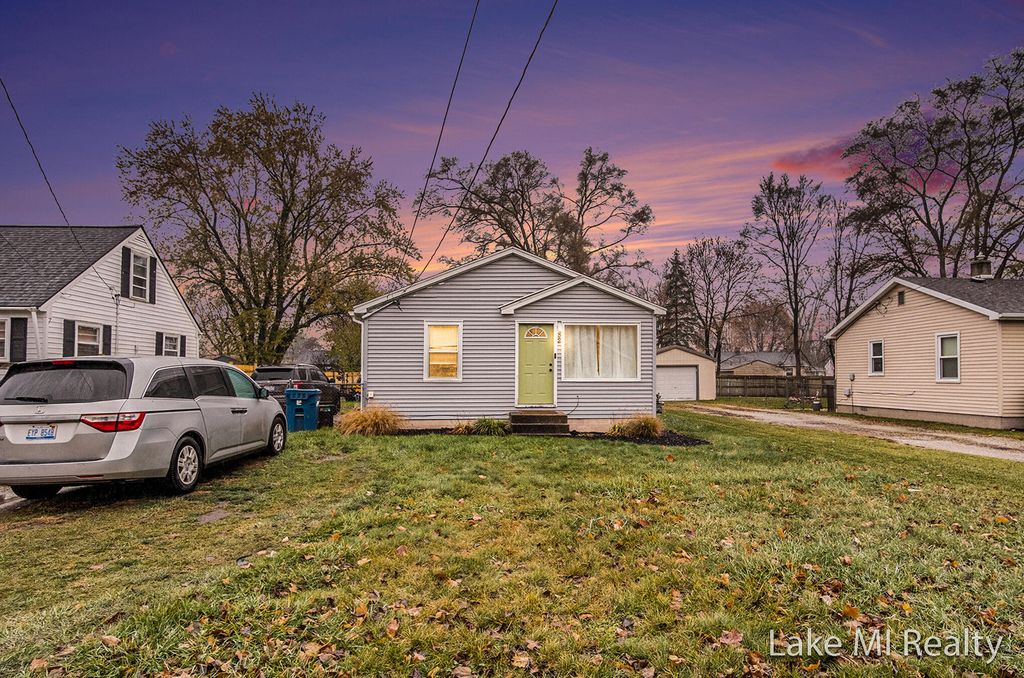 82 Peony Street Sw, Byron Twp, MI 49548