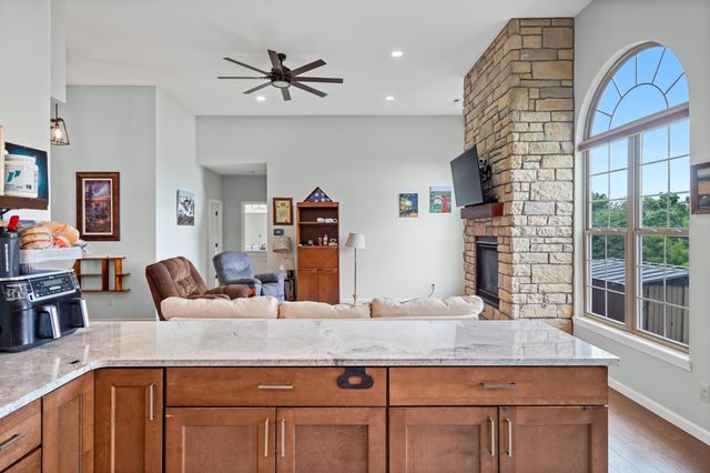 2240 MO 240, Fayette, MO 65248