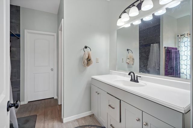 2240 MO 240, Fayette, MO 65248