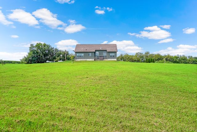 2240 MO 240, Fayette, MO 65248