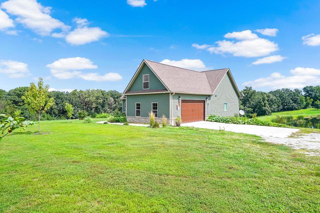 2240 MO 240, Fayette, MO 65248