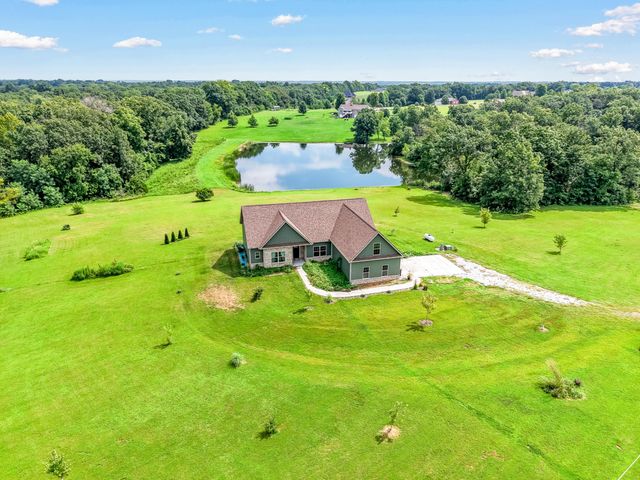 2240 MO 240, Fayette, MO 65248