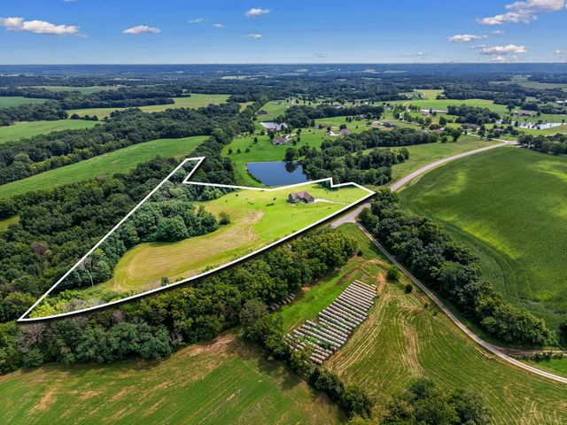 2240 MO 240, Fayette, MO 65248