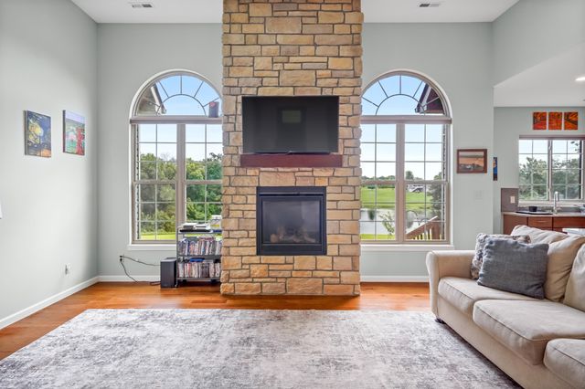 2240 MO 240, Fayette, MO 65248