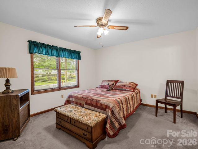182 Resada Drive, Brevard, NC 28712