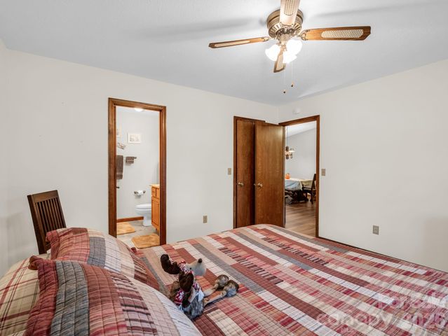 182 Resada Drive, Brevard, NC 28712