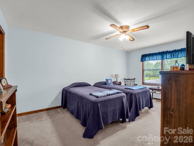 182 Resada Drive, Brevard, NC 28712