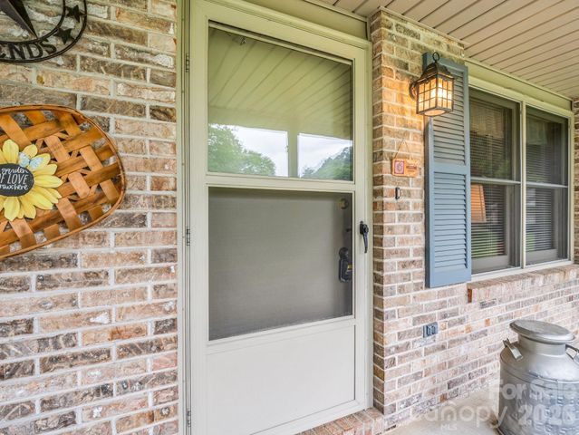 182 Resada Drive, Brevard, NC 28712