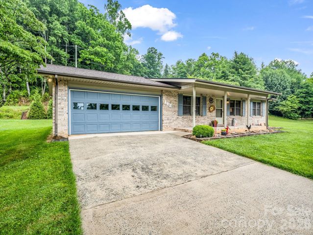 182 Resada Drive, Brevard, NC 28712