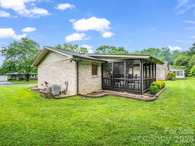 182 Resada Drive, Brevard, NC 28712