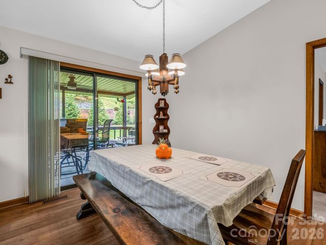 182 Resada Drive, Brevard, NC 28712