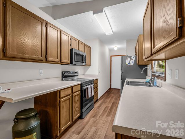 182 Resada Drive, Brevard, NC 28712