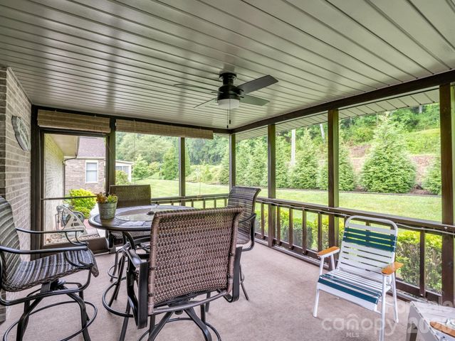 182 Resada Drive, Brevard, NC 28712