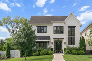 1715 Hillmont Dr, Nashville, TN 37215