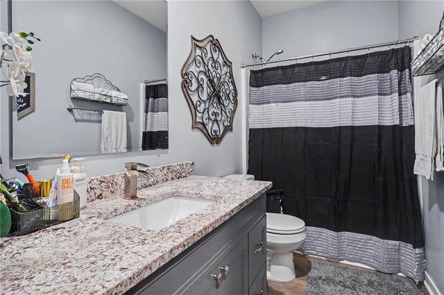 676 E 1375 Road, Lawrence, KS 66046