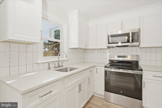 121 PENNBROOK AV, Robesonia, PA 19551
