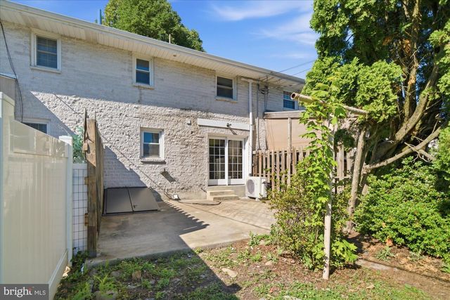 121 PENNBROOK AV, Robesonia, PA 19551