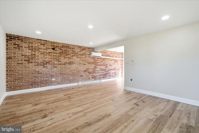 121 PENNBROOK AV, Robesonia, PA 19551