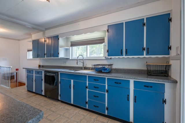 300 Lancaster Hill Road, Tilton, NH 03276