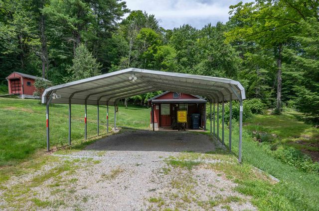 300 Lancaster Hill Road, Tilton, NH 03276