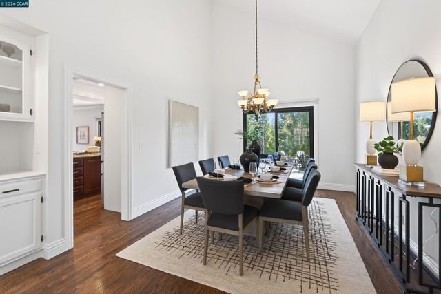 704 Blue Spruce Dr, Danville, CA 94506