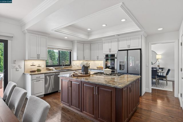 704 Blue Spruce Dr, Danville, CA 94506