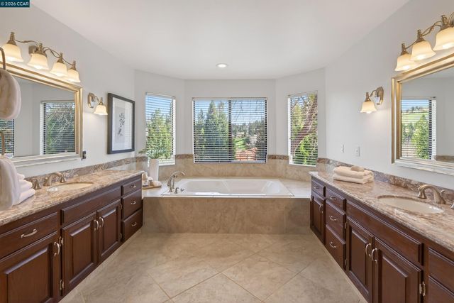 704 Blue Spruce Dr, Danville, CA 94506